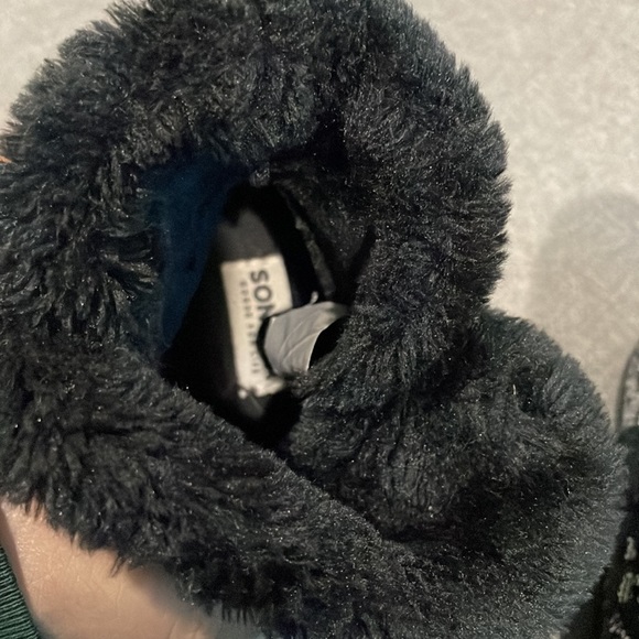 Sonoma Black and Silver Sequins Faux Fur Boots - Picture 10 of 15